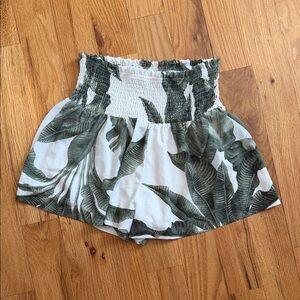 Vici // TCEC tropical shorts